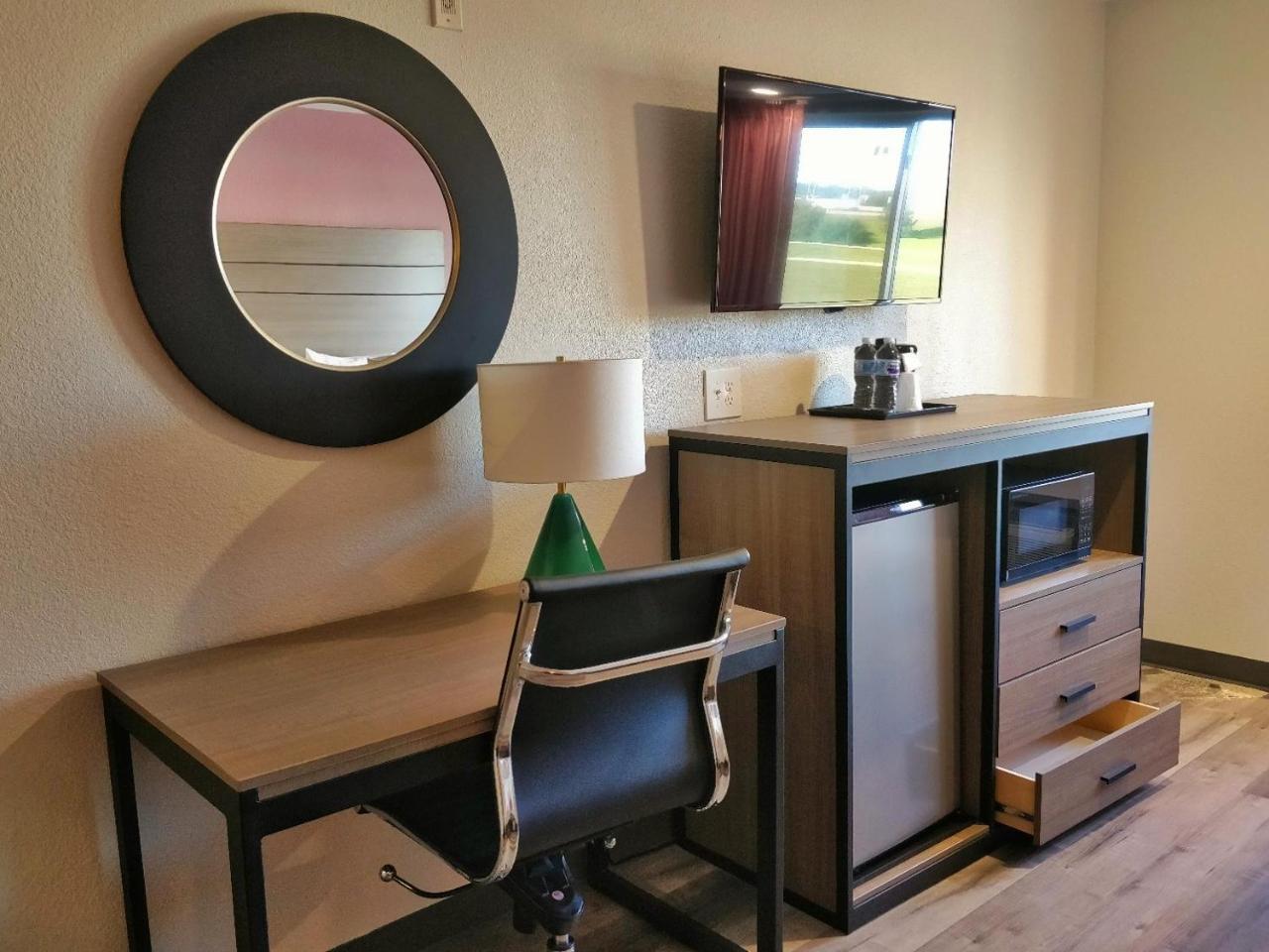 Arya Inn And Suites Ірвінг Екстер'єр фото