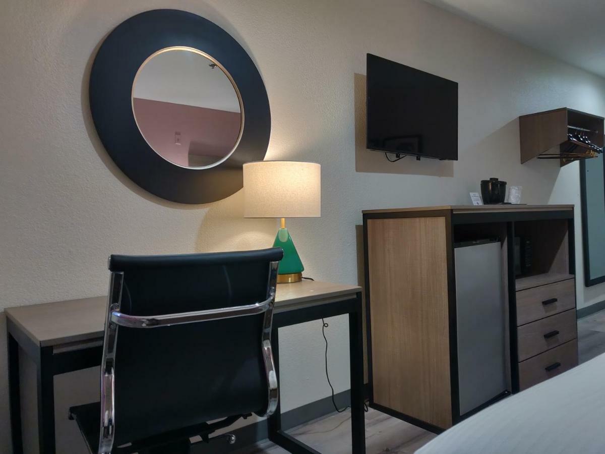 Arya Inn And Suites Ірвінг Екстер'єр фото